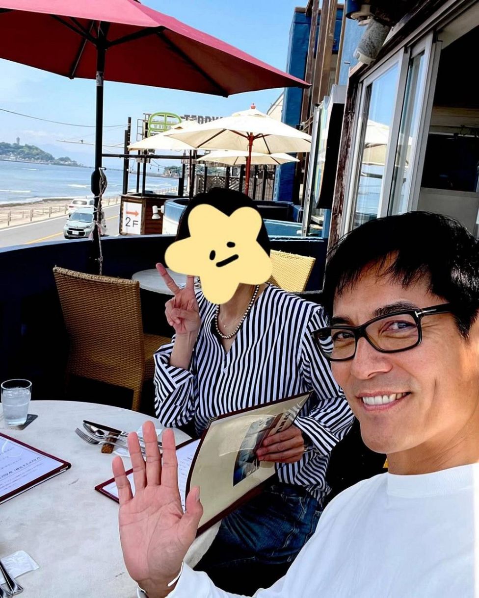 沢村一樹の妻・余西操の素顔と現在｜馴れ初めから息子たちの活躍まで