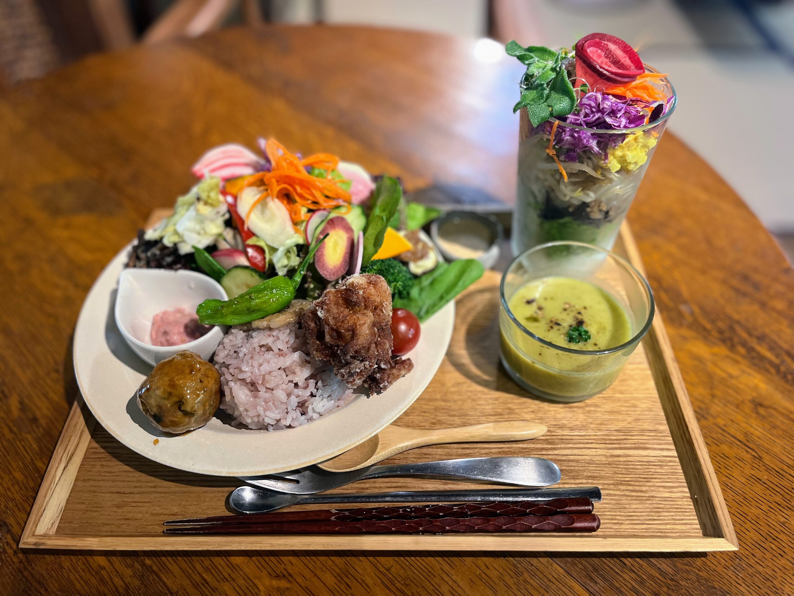 「近くのご飯屋」今すぐ見つかる！現在地・深夜・穴場完全攻略ガイド【2026】