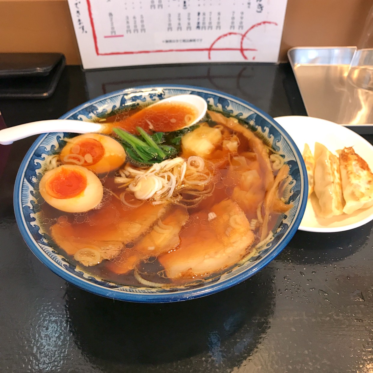 宇都宮の白河ラーメン「手打ち中華 こころ」行列の秘密と味の真価