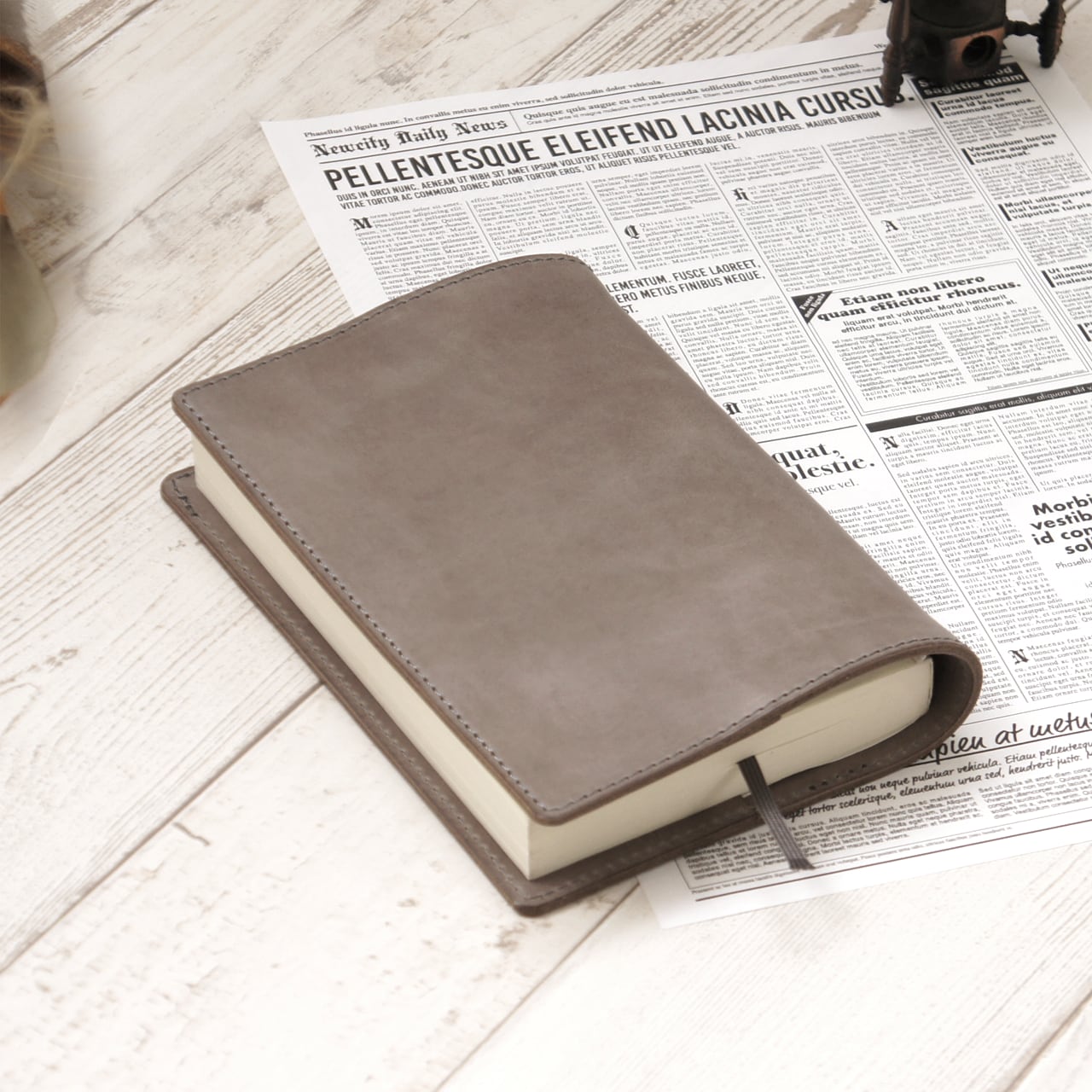 本革ブックカバーで読書が変わる！一生モノの選び方と人気ブランド徹底比較