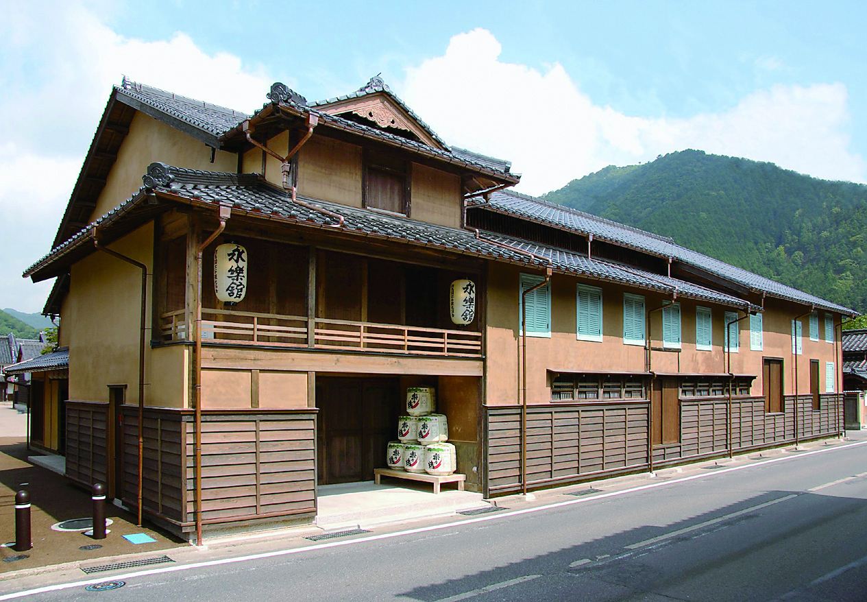 近畿最古の芝居小屋「出石永楽館」の奇跡と片岡愛之助が繋いだ情熱