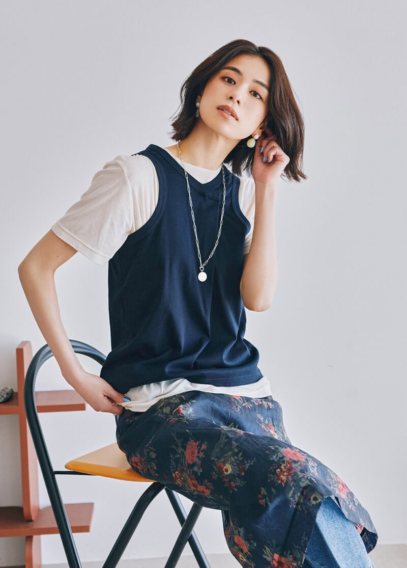 Tシャツレイヤードの黄金比と正解｜ダサく見えない2026年最新重ね着術