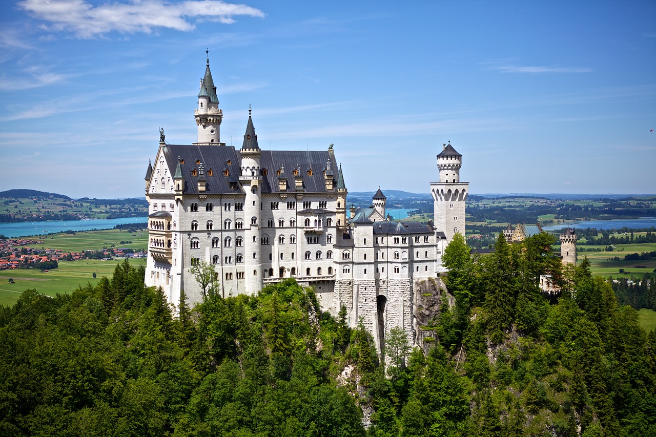 お城の英語はCastleだけ？Palace・Fortressの違いと案内完全ガイド