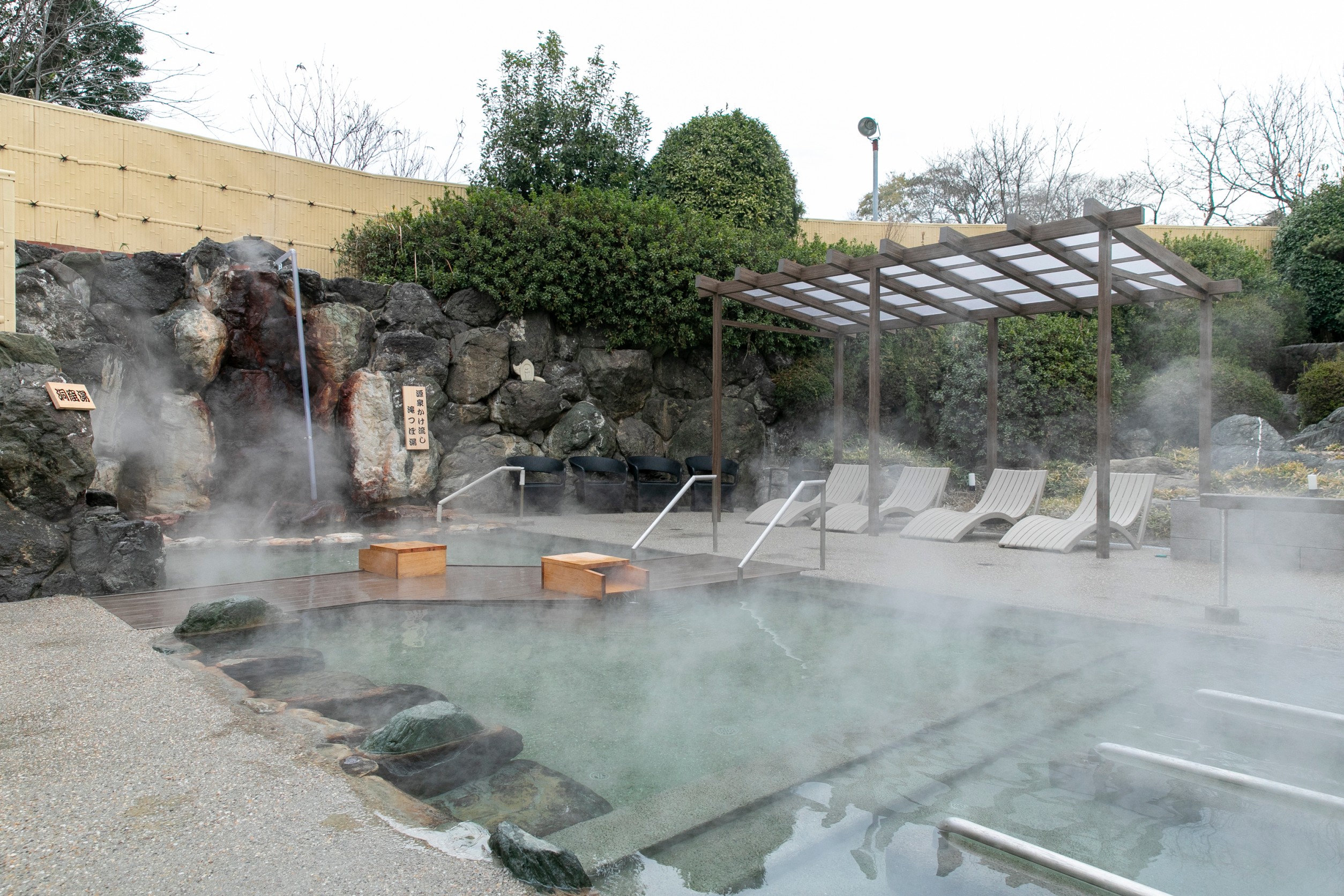 半田「ごんぎつねの湯」徹底解剖！名物滝風呂と熱湯の評判・混雑を追う