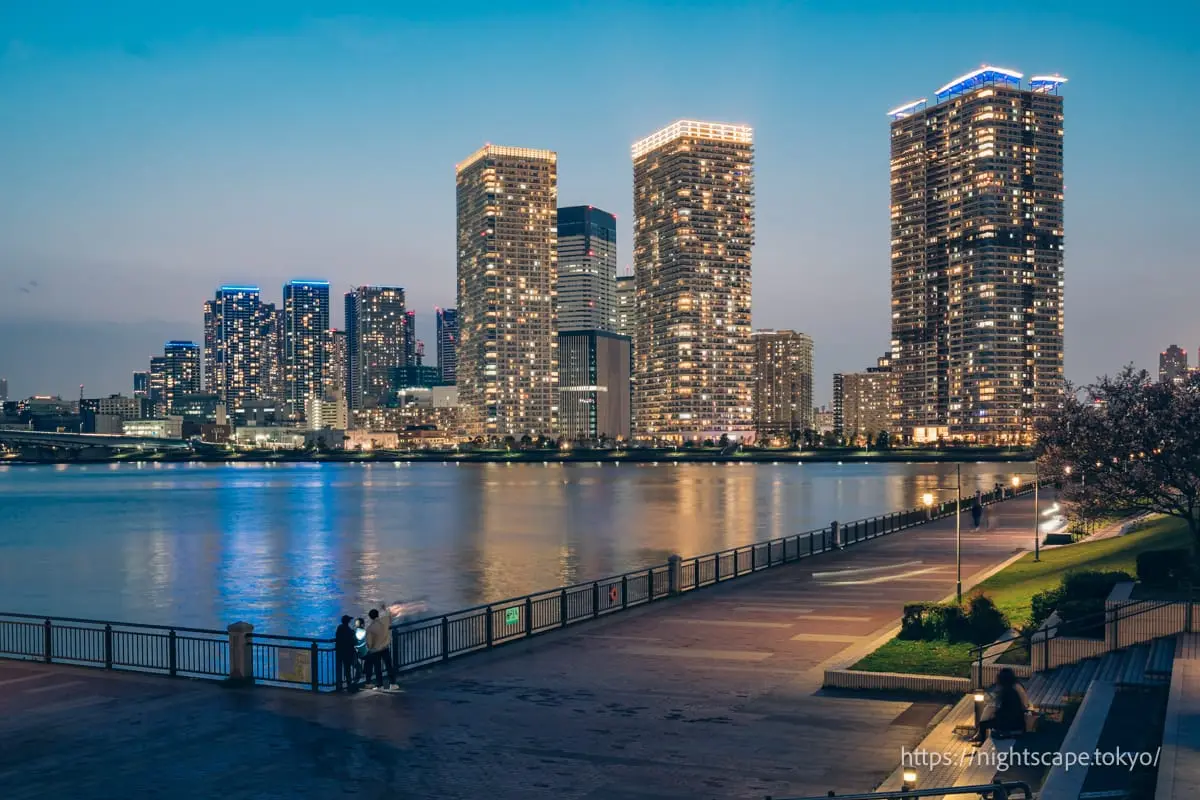 春海橋公園の全貌解説！旧晴海鉄道橋の遊歩道化と夜景・釣り事情の真相