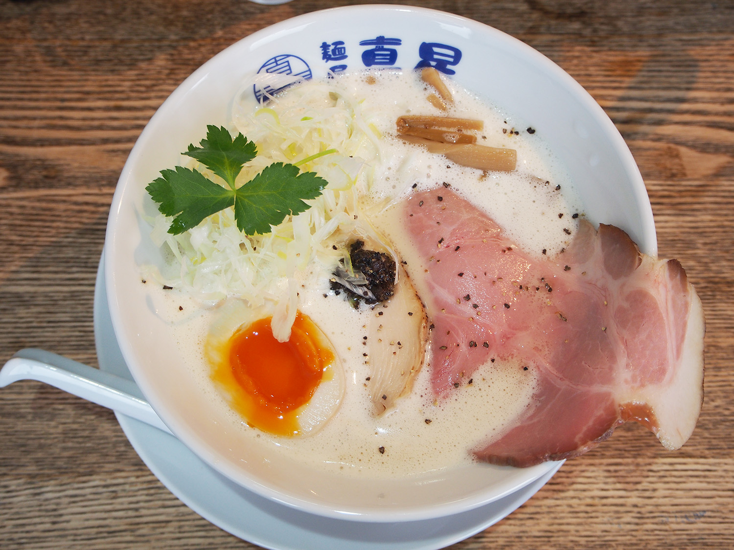 麺屋真星の濃厚鶏白湯と行列の真相！2026年版混雑対策と実食レポ