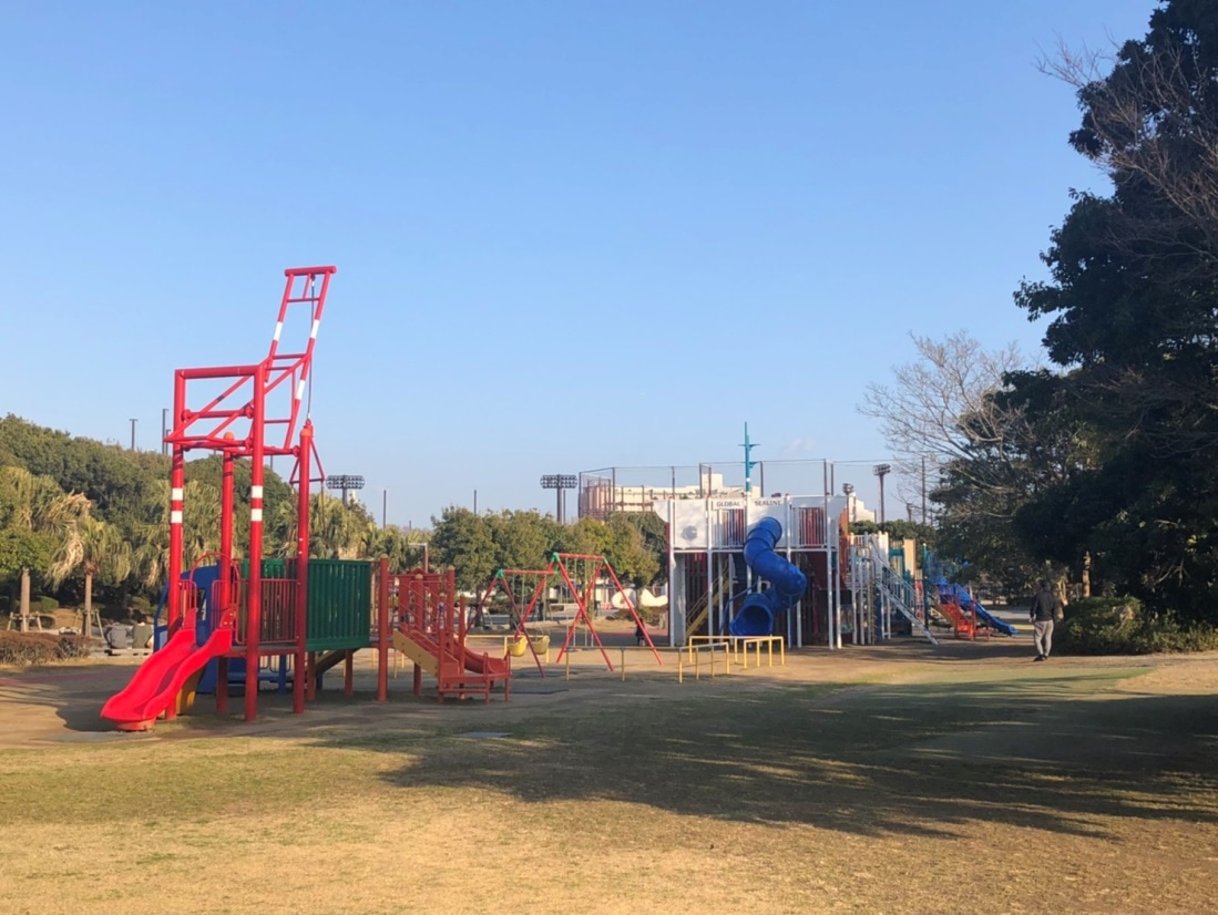 【2026最新】浦安市運動公園の完全攻略！遊具やプールと混雑回避術