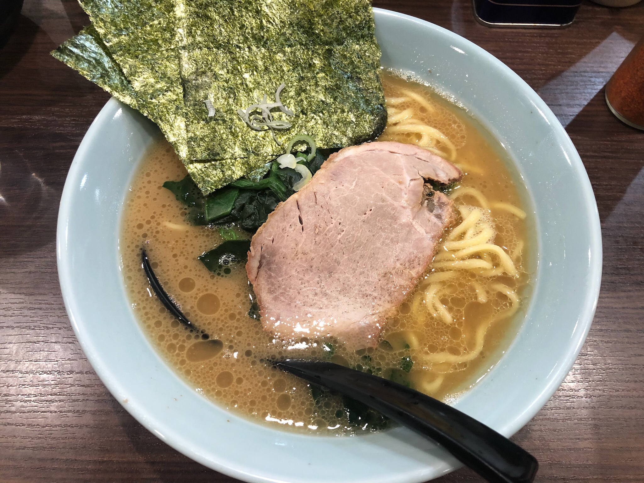 渋谷の家系ラーメン侍を徹底解剖！名店の系譜と並ぶ価値ある極上の一杯