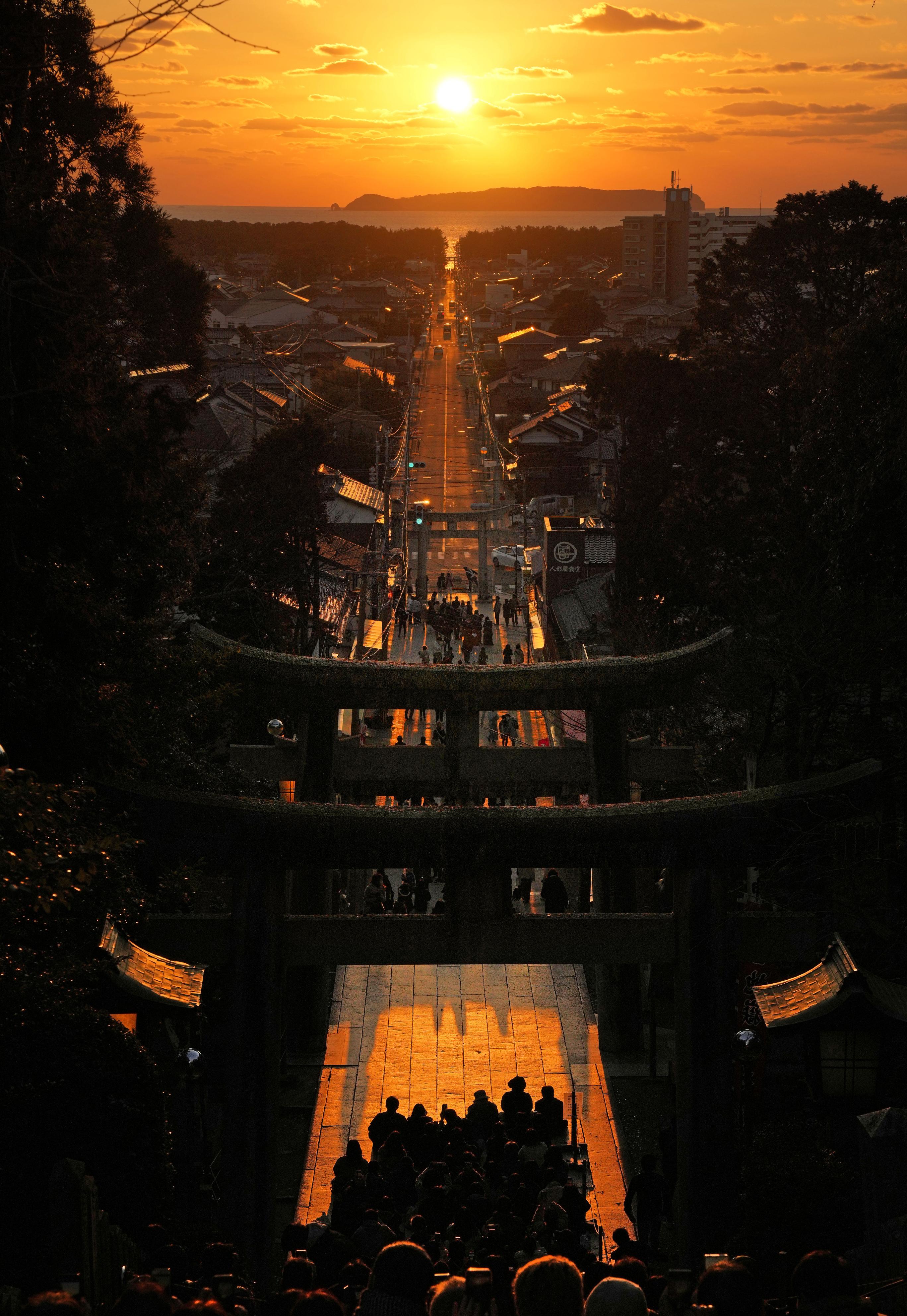 【2026】宮地嶽神社「光の道」見頃と日没時間は？整理券＆混雑攻略