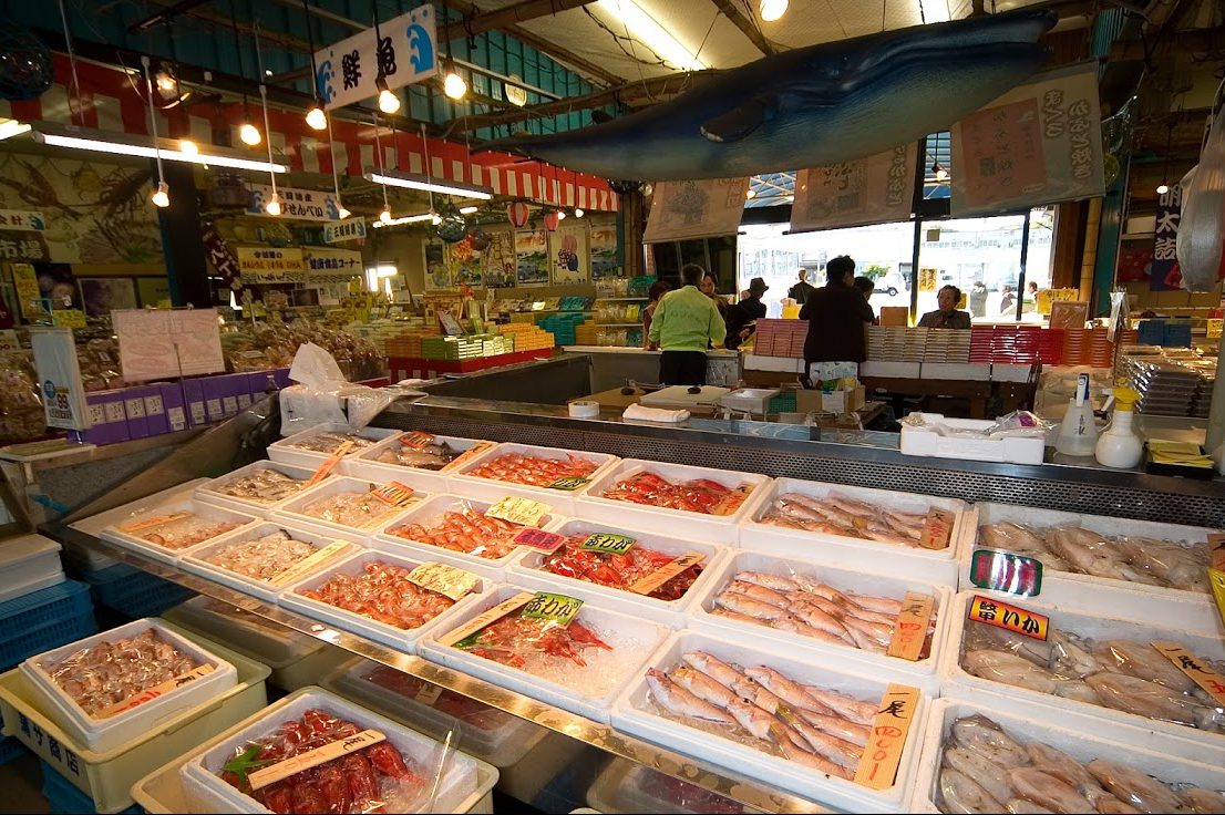 【2026年最新】蒲郡海鮮市場の魅力徹底解剖！名物深海魚と海鮮丼の穴場