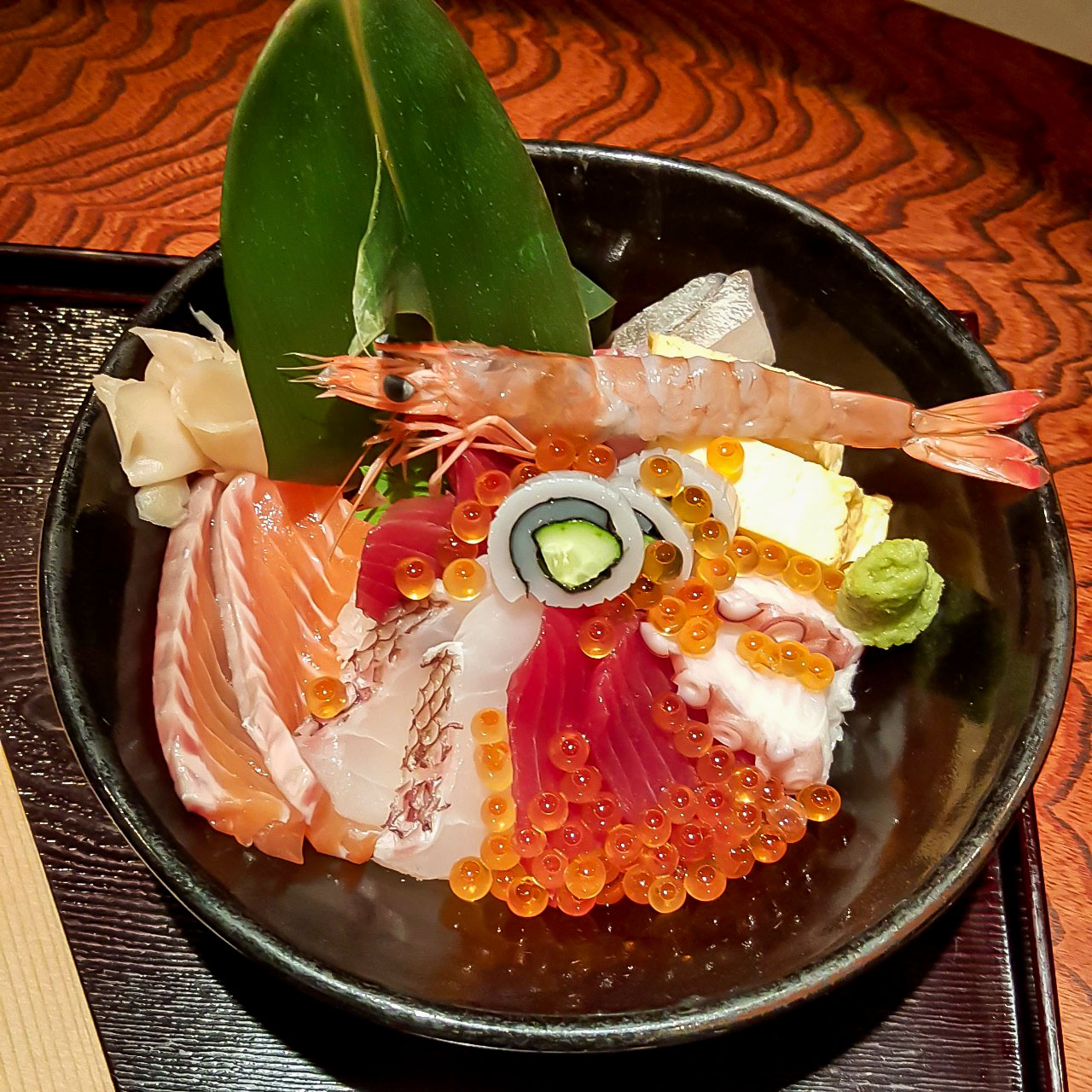 雷門き介神保町店の評判と混雑！親子丼や焼き鳥が愛される理由を徹底解説