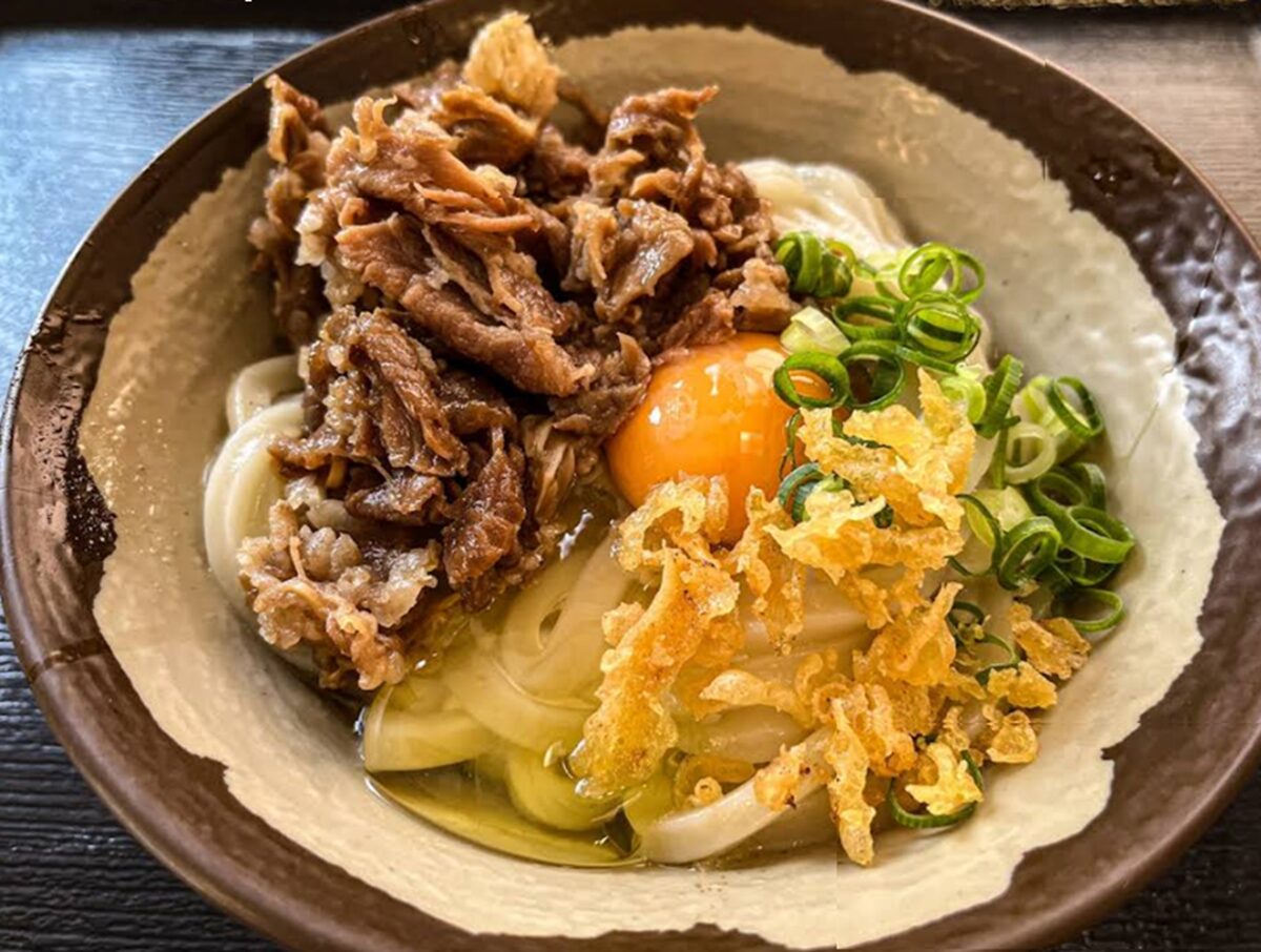 めりけんや高松駅前店を徹底解剖！朝うどんの評判と混雑回避法2026