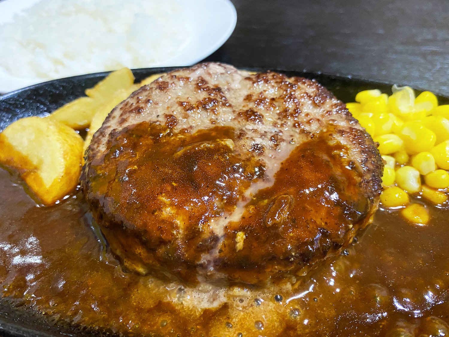三浦のハンバーグ池袋本店の評判！ランチのコスパと混雑回避術