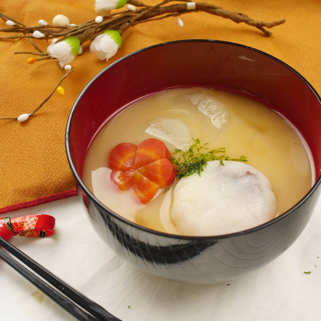 本場関西風お雑煮の黄金比レシピ｜白味噌と丸餅が織りなす伝統の味