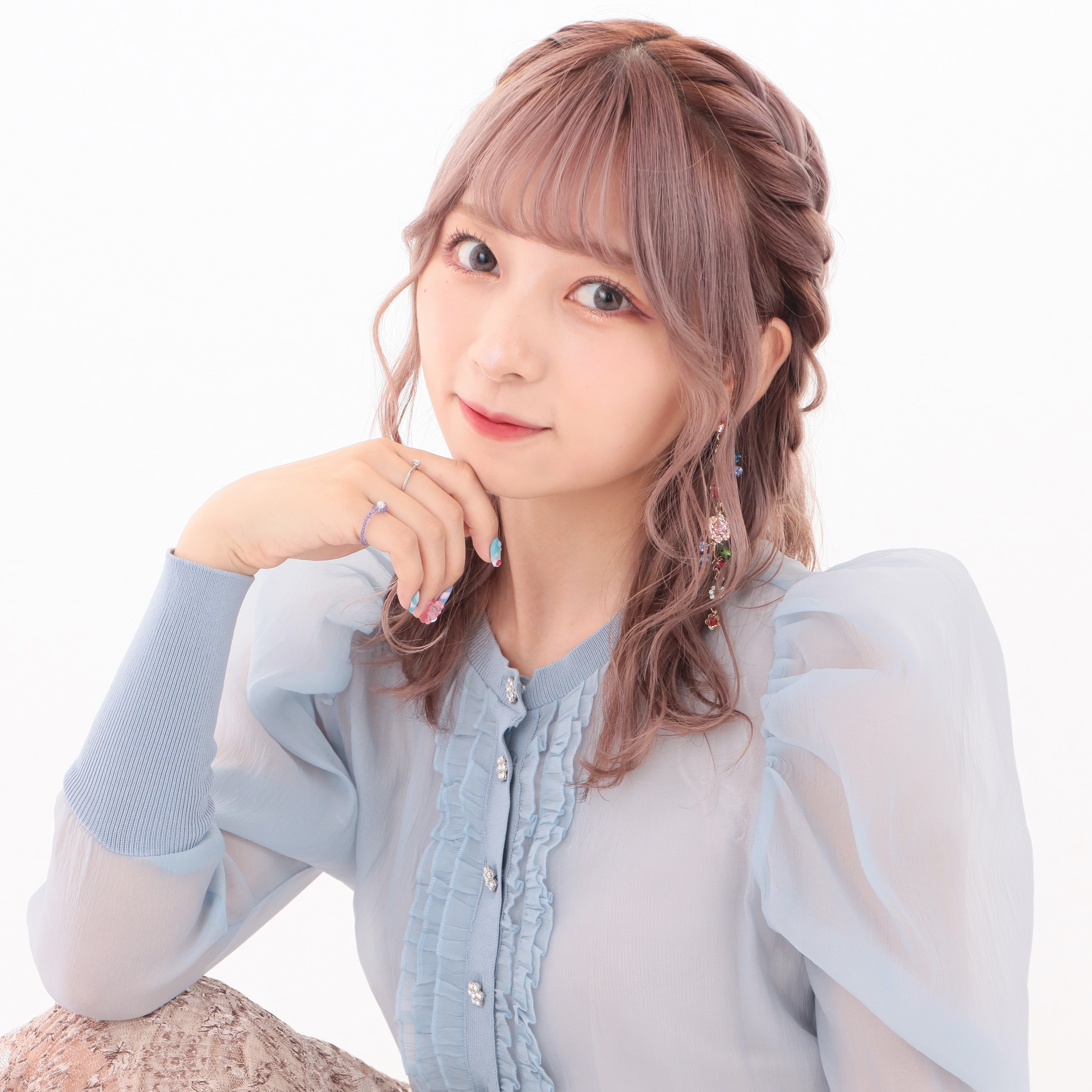 Youtuberななこの現在と年収は？本名・年齢やコスメの真相を追う
