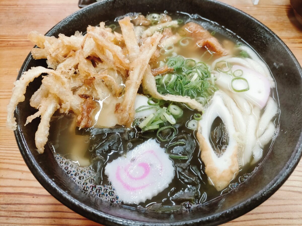 北九州・錦うどん本店の魅力解剖！名物かやくうどんと混雑の真相