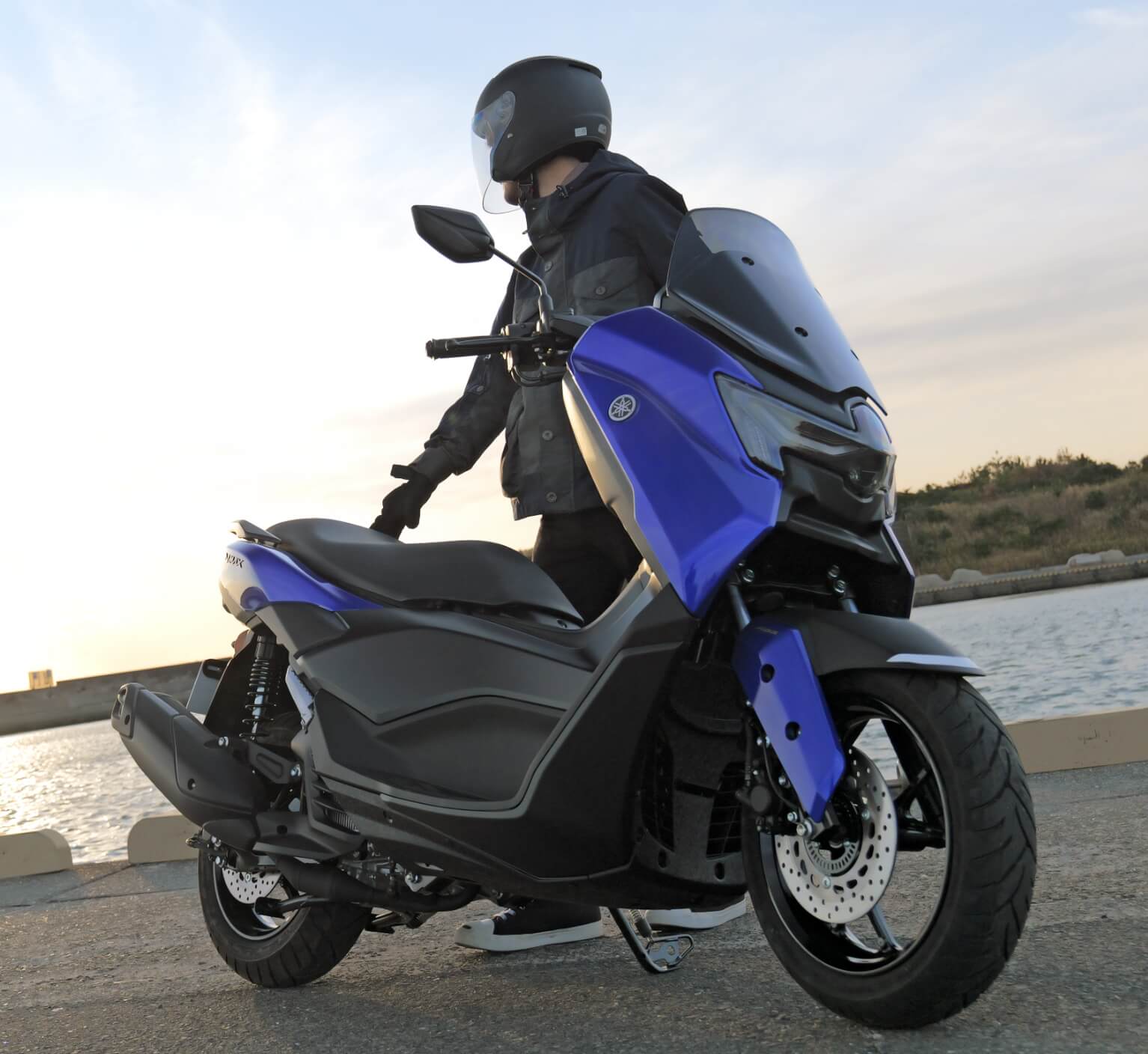 Nmax125の評判と後悔の真相！Pcx比較・実燃費と最高速を徹底検証