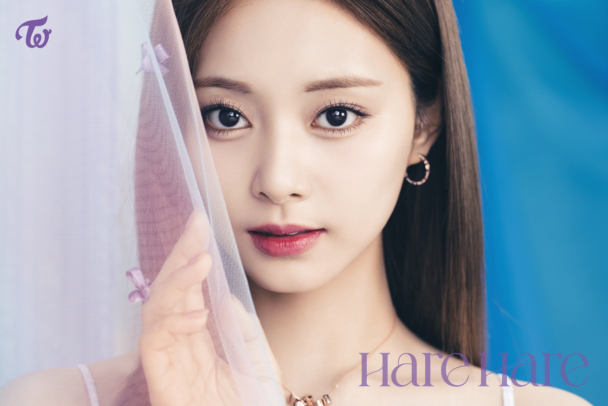 【独占】Twiceツウィ「世界で最も美しい顔」の秘密と愛用メイク