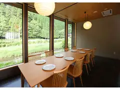 奥八女の美食旅へ。今、大人がわざわざ訪れるべき「隠れ家個室ランチ」最前線