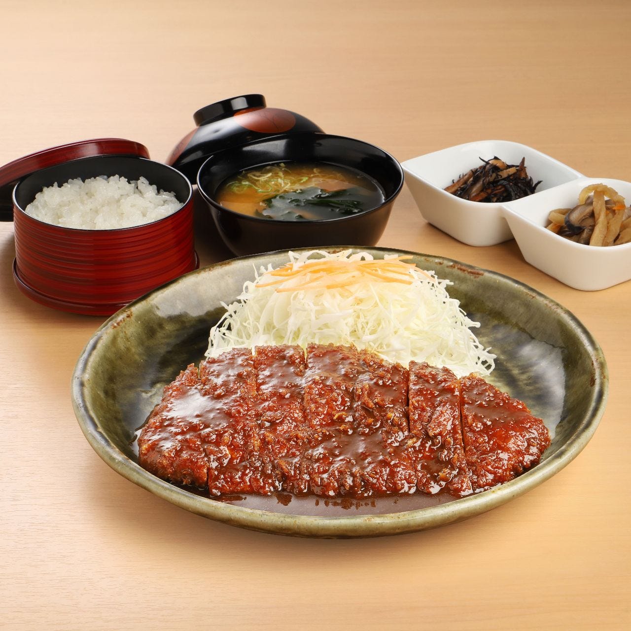 矢場とん銀座店の混雑と待ち時間を徹底攻略！名物わらじカツや予約法も