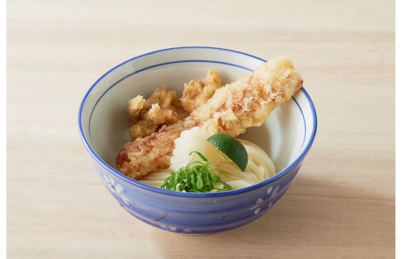 おにやんまのうどんが熱狂を呼ぶ理由｜とり天の秘密と注文完全攻略