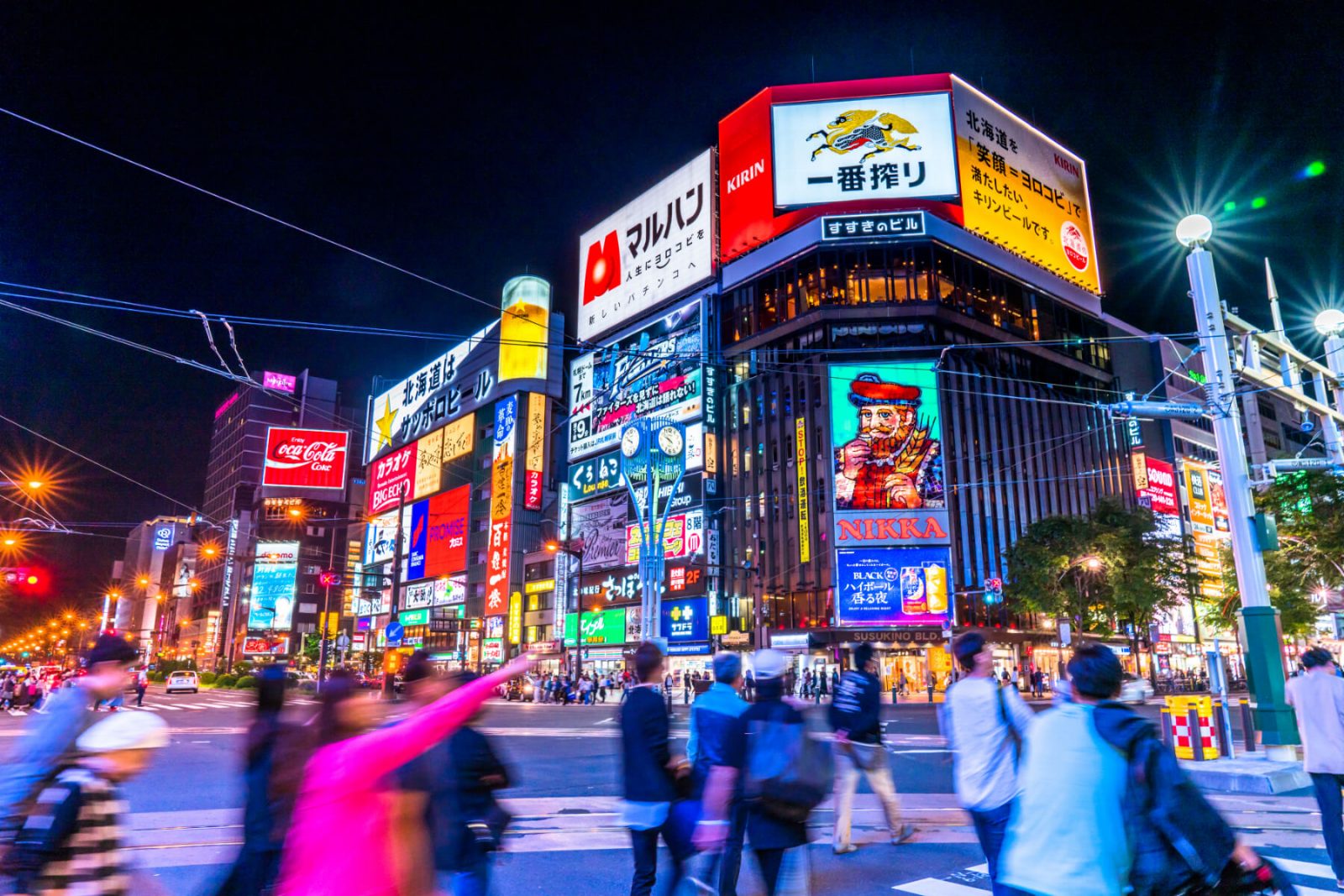 【2026年最新ルポ】ネオンの街から「世界基準の夜間都市」へ：札幌・すすきのが遂げた劇的大変貌の現在地