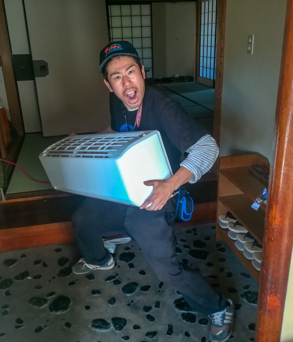 エアコン取り外し方は自分で可能？手順と危険性・費用相場を徹底解説
