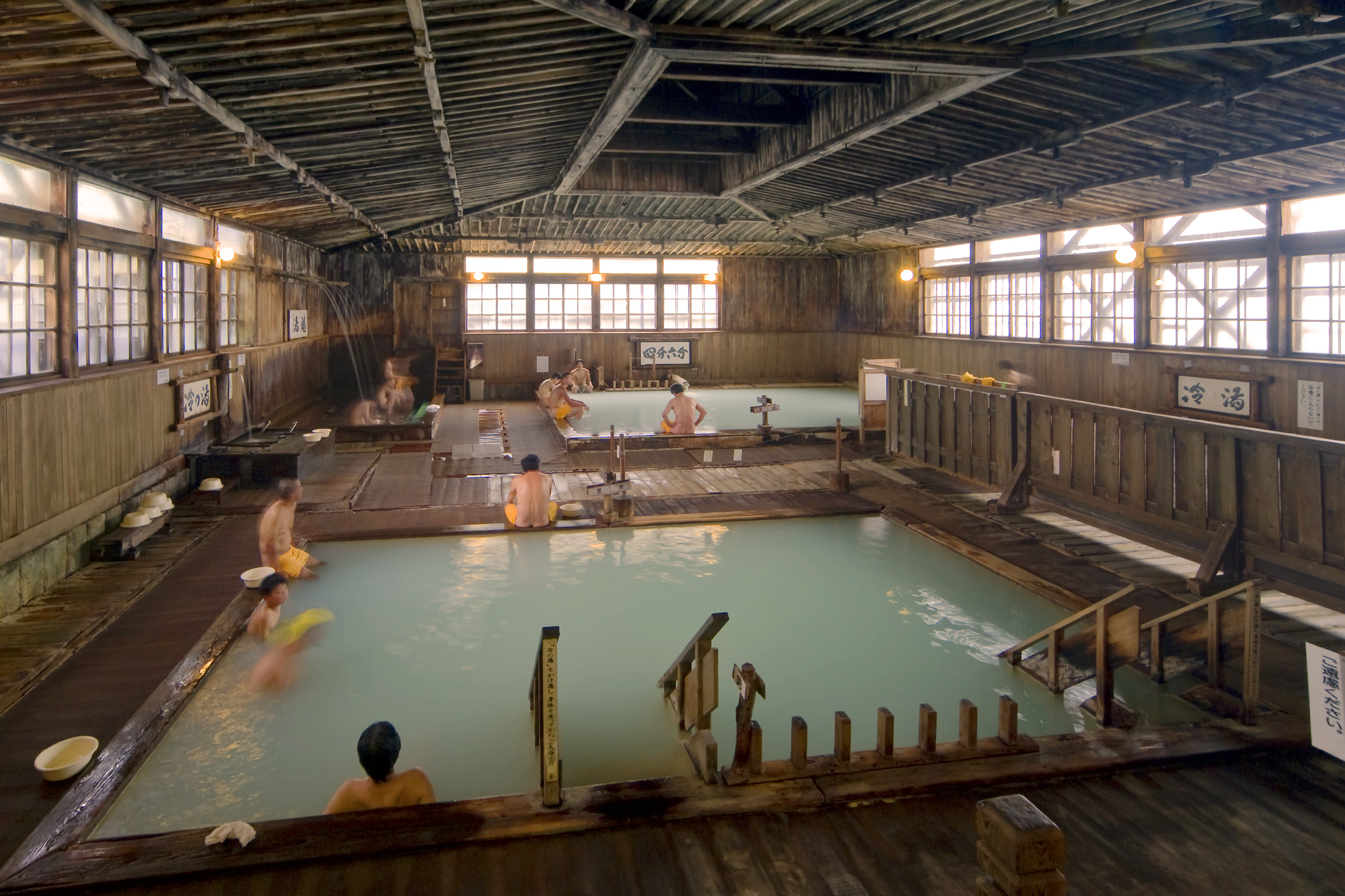 酸ヶ湯温泉旅館の真実｜千人風呂の混浴実態と宿泊・予約の完全攻略
