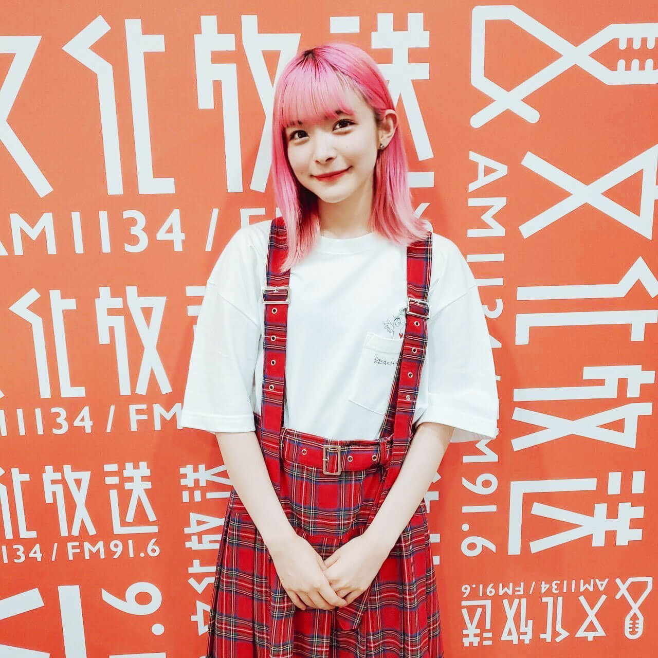 アンジェリーナ1/3とは何者？本名や壮絶な生い立ちとラジオの軌跡